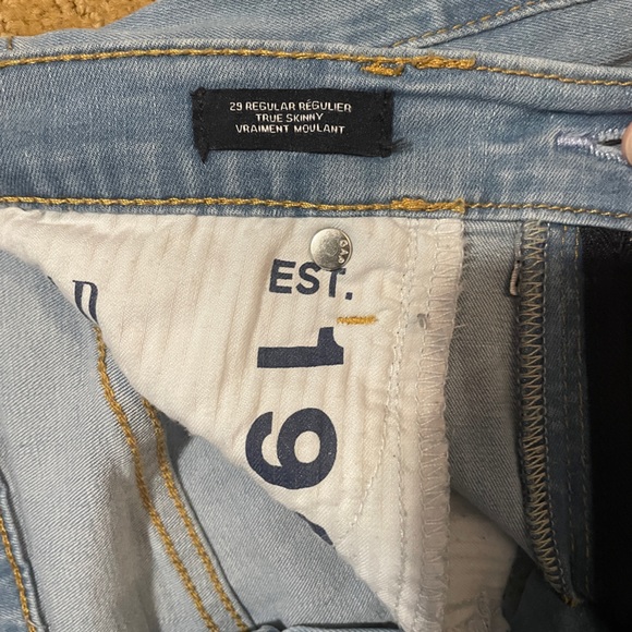 The Gap True Skinny - Picture 2 of 4